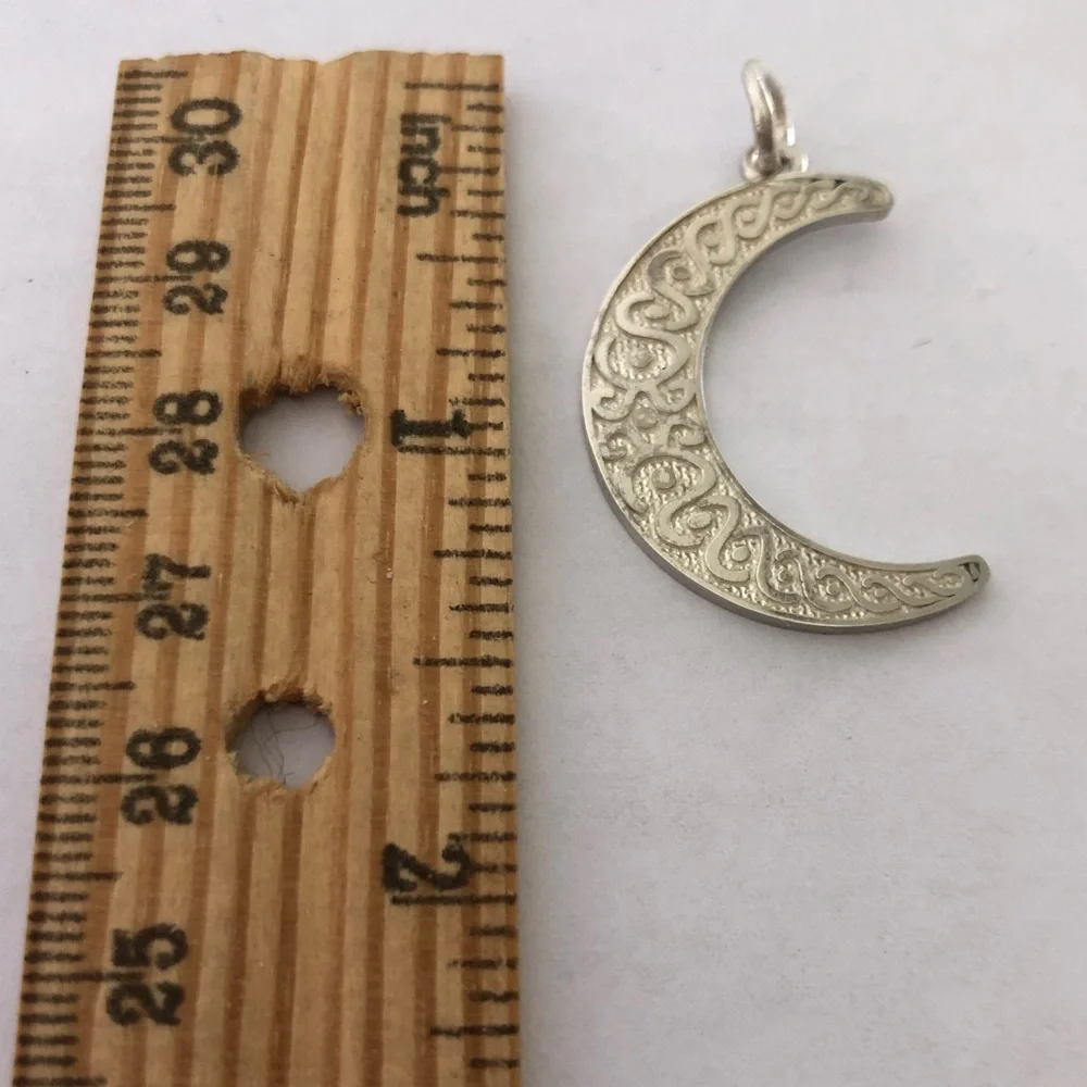 Unisex 925 Sterling silver crescent moon pendant